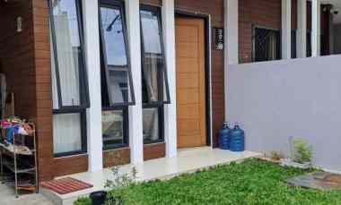 dijual rumah cirendeu