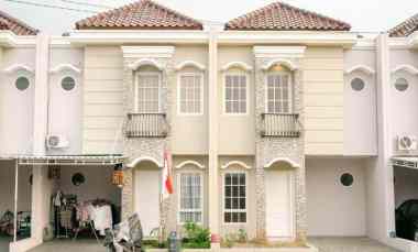 dijual rumah cirendeu