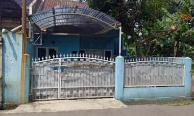 Dijual Rumah Cisangkan Depan Veledrome Cimahi Ada Taman Depan