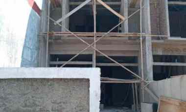 dijual rumah cisaranten kulon