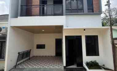 Dijual Rumah Siap Huni 2 Lantai Termurah Cash Kpr dekat Stasiun Krl