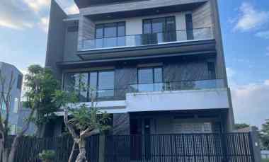 Dijual Rumah Baru, Modern Minimalis Style di Citraland, Surabaya