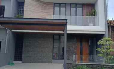 Modern Minimalis Semi Furnished Cluster Woodland Citraland, Surabaya