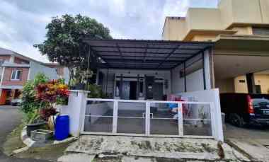 Rumah Komplek Ciwaruga Tanah Datar Hook Lingkungan Nyaman