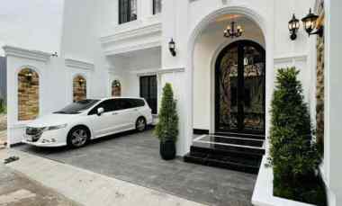 dijual rumah classic modern di jakarta selatan