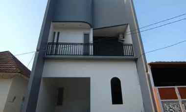 dijual rumah cluster allena padurenan