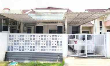 Rumah Dijual di Cluster Aralia Harapan Indah Bekasi