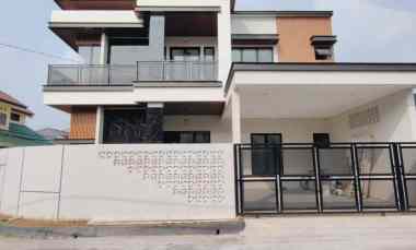 dijual rumah cluster griya loka bsd city