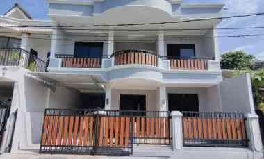 Rumah Dijual di Cluster griya loka bsd city