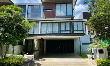 dijual rumah cluster lyndon navapark