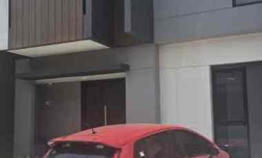 Rumah Dijual di Cluster Regia Residence Summarecon Crown Gading