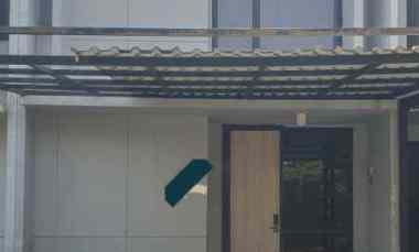 Jual Rumah 2 Lt 3 Kamar Cluster Silvercreek Waterfront Lippo Cikarang