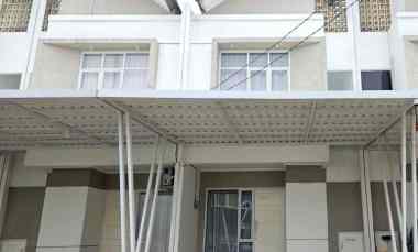 Dijual Rumah di Cluster Vettore Prima Harapan Regency Bekasi