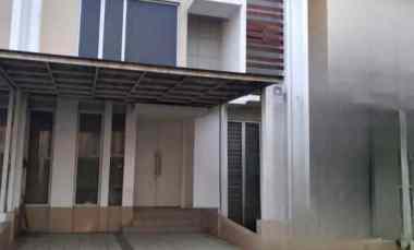 Rumah Renoved 2 lantai 8x15 120m 4KT Cluster Yarra JGC Jakarta Garden City