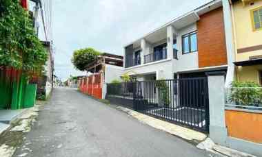 dijual rumah condongcatur depok sleman