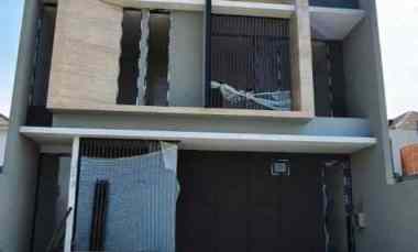 Rumah Modern Siap Huni Area Golf Citraland, Surabaya Barat