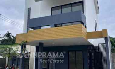 Hunian Tropis Ekslusive 2 Lantai. Benar Benar Selangkah ke Gardens dan