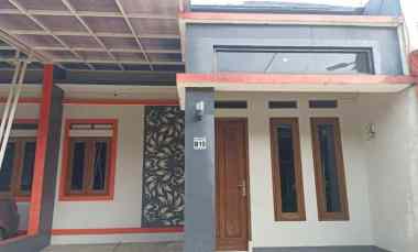 dijual rumah d grand fahira jl h saenan