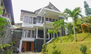 dijual rumah dago pakar djuanda