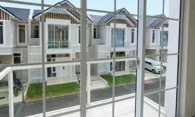 Dijual Rumah dalam Cluster Suvarna Sutera Tangerang