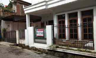 Dijual Rumah dalam Komplek Puri Cipageran