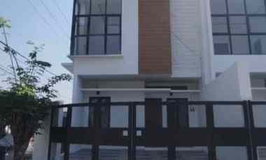 Rumah Hook, di Darmo, Pakuwon Indah, Satelit, New Gress, Scandinavian