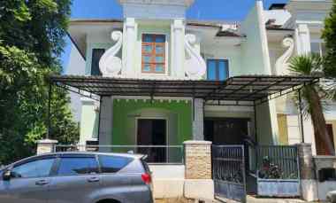 dijual rumah darmo permai