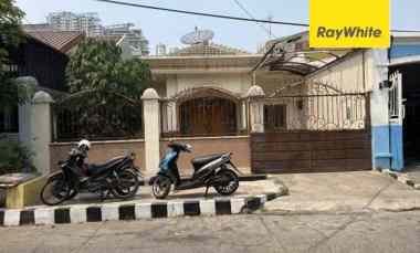 Dijual Rumah Aset Lelang Jalan Darmo Permai Selatan Surabaya Barat LT