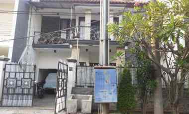 dijual rumah darmo selatan permai 6