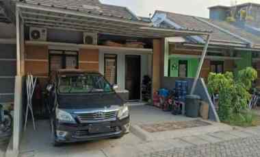 Rumah Minimalis Rapi Siap Huni Lokasi 5 menit ke Graha Raya