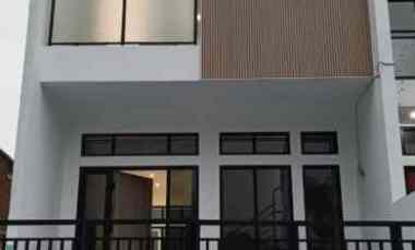 Rumah Baru Siap Huni dekat Summarecon Bandung Komplek Bandung Inten