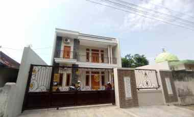 dijual rumah depok sleman