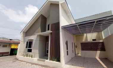 dijual rumah depok sleman