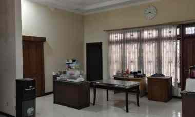 Rumah Mewah Dijual Cepat di Dharmahusada 2 Lantai Surabaya Timur