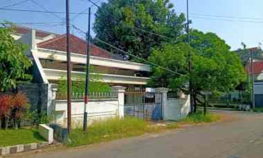 dijual rumah dharmahusada indah