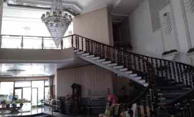 dijual rumah dharmahusada indah