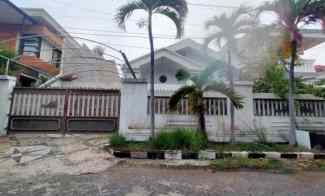 Rumah Second Surabaya Timur Dharmahusada dekat Galaxy Mall