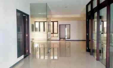 Dijual Bangunan Ex Kantor Dharmahusada Indah Timur dekat Galaxy Mall