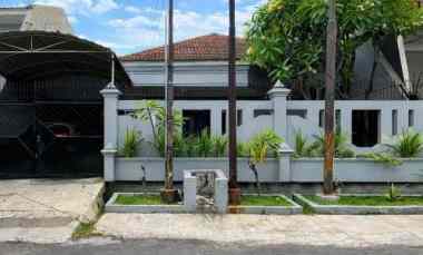 Rumah Dharmahusada Indah Timur STRATEGIS, SIAP HUNI, Carport