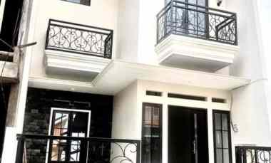 dijual rumah di jalan ikan tombro