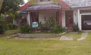 dijual rumah di jalan meranti komplek