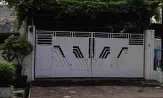 Dijual Rumah di Jalan Serayu Surabaya