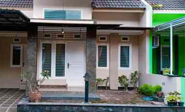 dijual rumah di perumahan citra cengger