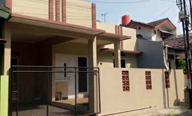 dijual rumah di pondok pekayon indah bekasi selatan