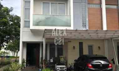 dijual rumah di the riviera at puri