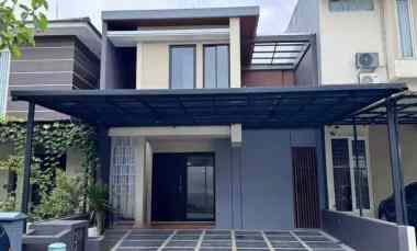 Rumah Mewah Semi Furnished Dian Istana dekat Graha Famili, Pakuwon Mal