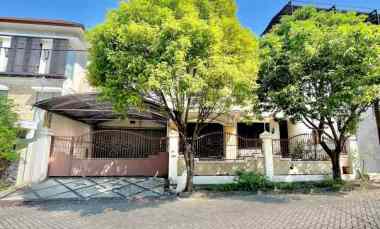 dijual rumah dian istana