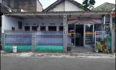 dijual rumah dijual rumah di jl sadakan