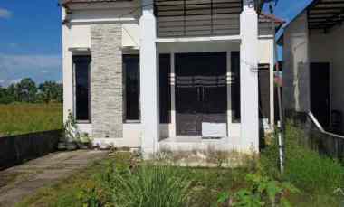 Dijual Rumah di Komp Doraniska 2,jl Tabrani Ahmad,Kec Pontianak Barat