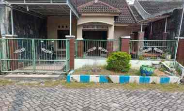 Dijual Rumah di Perumahan Taman Puspa Anggaswangi Blok B1-15,Sidoarjo